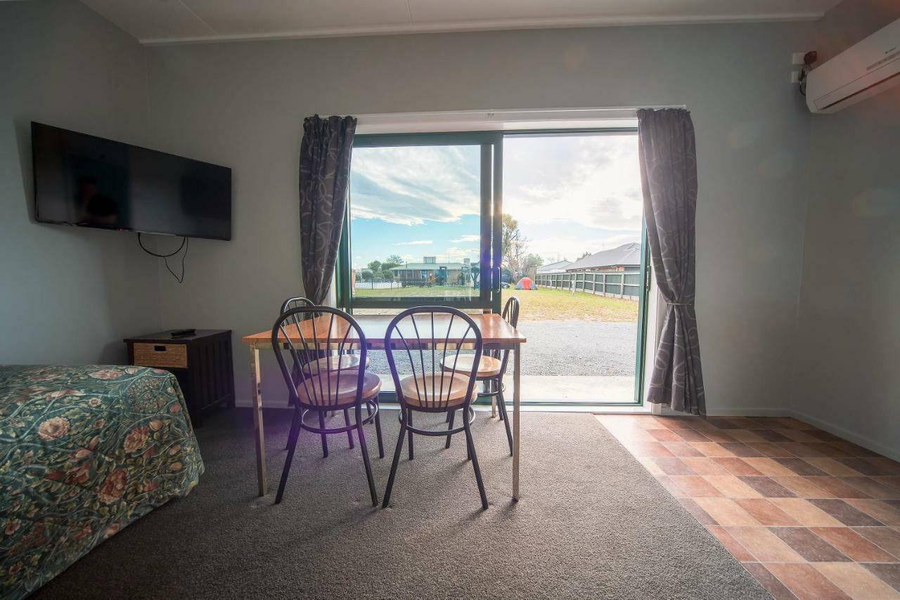 Coronation Park Holiday Park Ашбертон Екстер'єр фото
